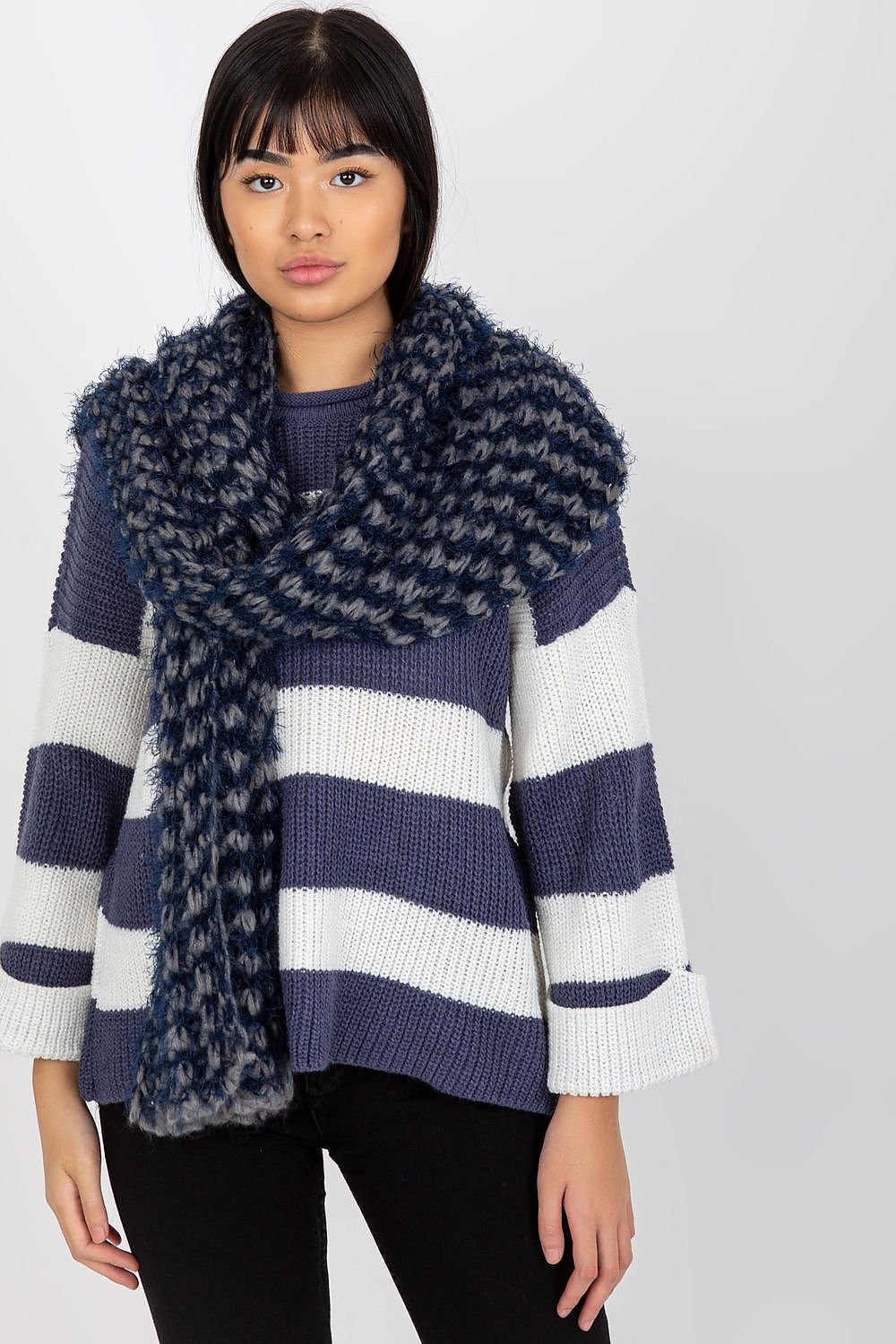 Shawl model 174876